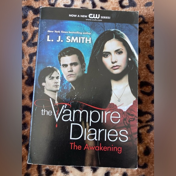 Teen Drama Books Young Adult Novels Lot of 3 Gossip Girl , Vampire , Shopoholic - Picture 4 of 7